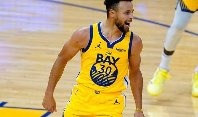 背靠背库里延续好状态 这才是人们所熟悉的勇士